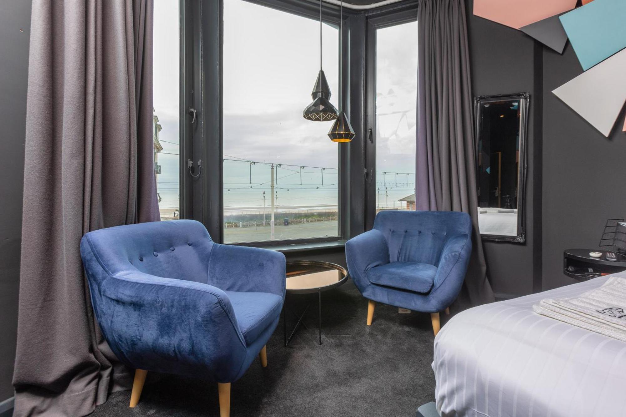Art B&B Blackpool Exterior photo