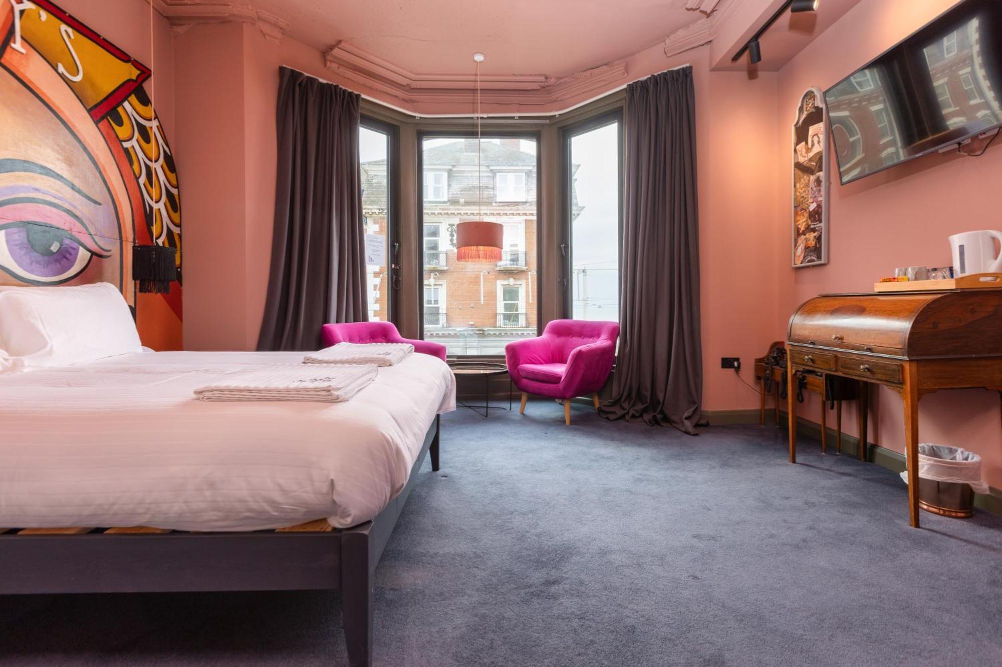 Art B&B Blackpool Room photo
