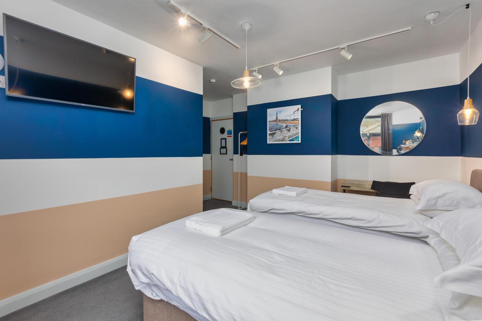 Art B&B Blackpool Room photo