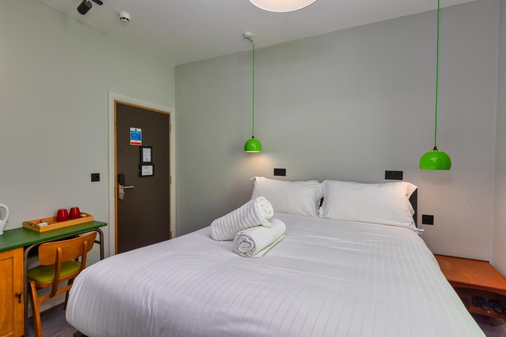 Art B&B Blackpool Room photo