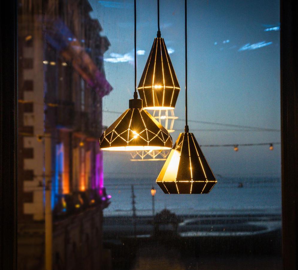 Art B&B Blackpool Exterior photo